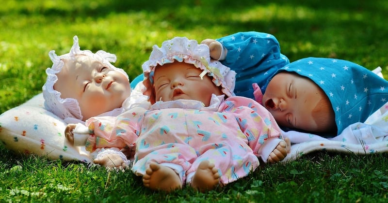 Stapelspielzeug für Babys 2026: Die besten Modelle für spielerisches Lernen